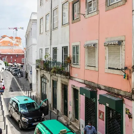 Alfama Patio شقة